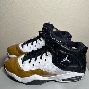 Jordan Mens B'Loyal White/Black/Metallic Gold Men Size 12
